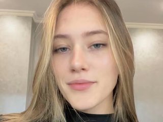 Webcam Snapshot for ElizabethDebicki