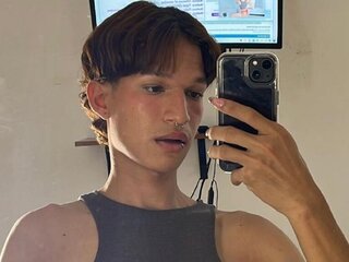 Webcam Snapshot for CameronMiranda