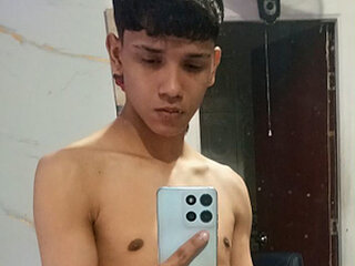 Webcam Snapshot for Alex_xxx69