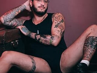 Webcam Snapshot for Léo Ferraz Tatto