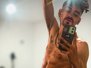Webcam Snapshot for ZaynPresley